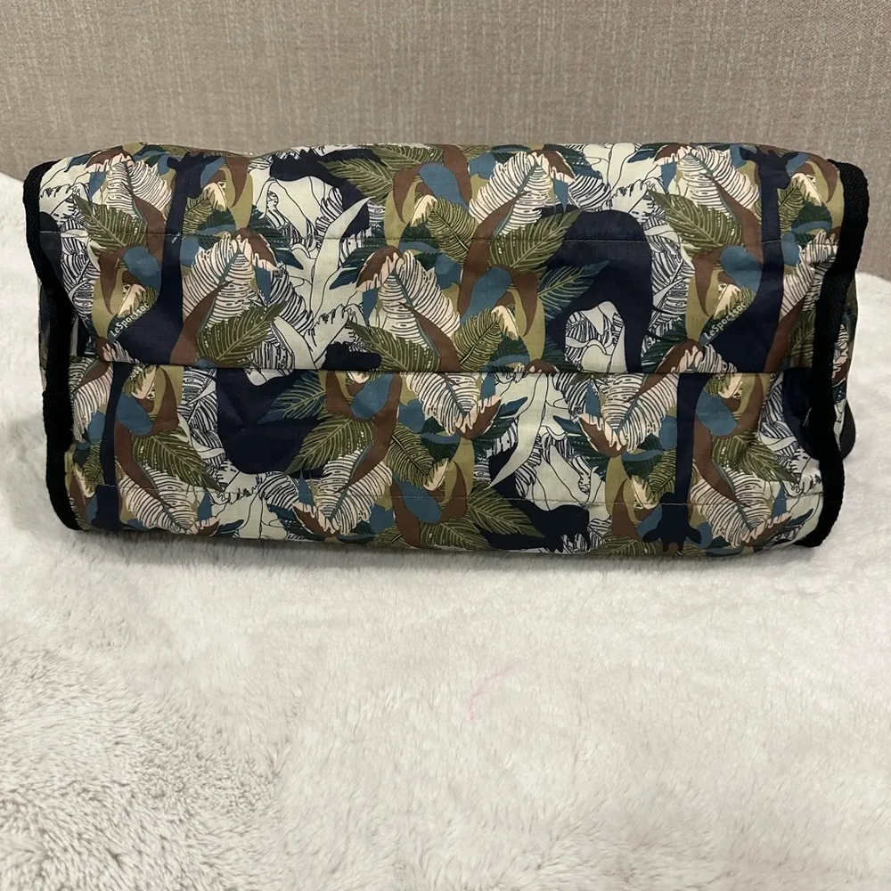 LeSportsac Boston bag jungle/safari-themed print. Weekender Crossbody Bag - Image 5