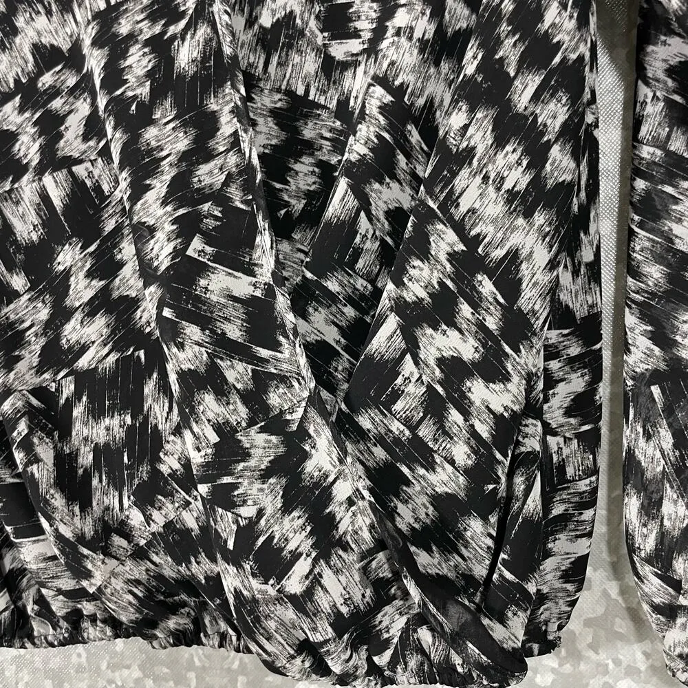 Vince Camuto Black & White Abstract Faux Wrap Blouse - Size XS - Peasant Top - Image 3