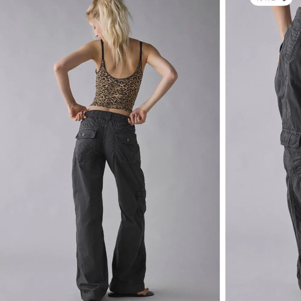 BDG Dark Cargo Pants for women - Image 2