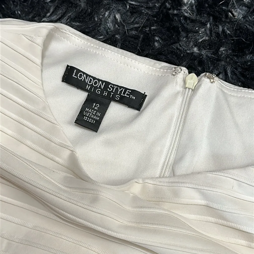 London Style Women’s Sheath Style Dress, Sz 12 - Image 2