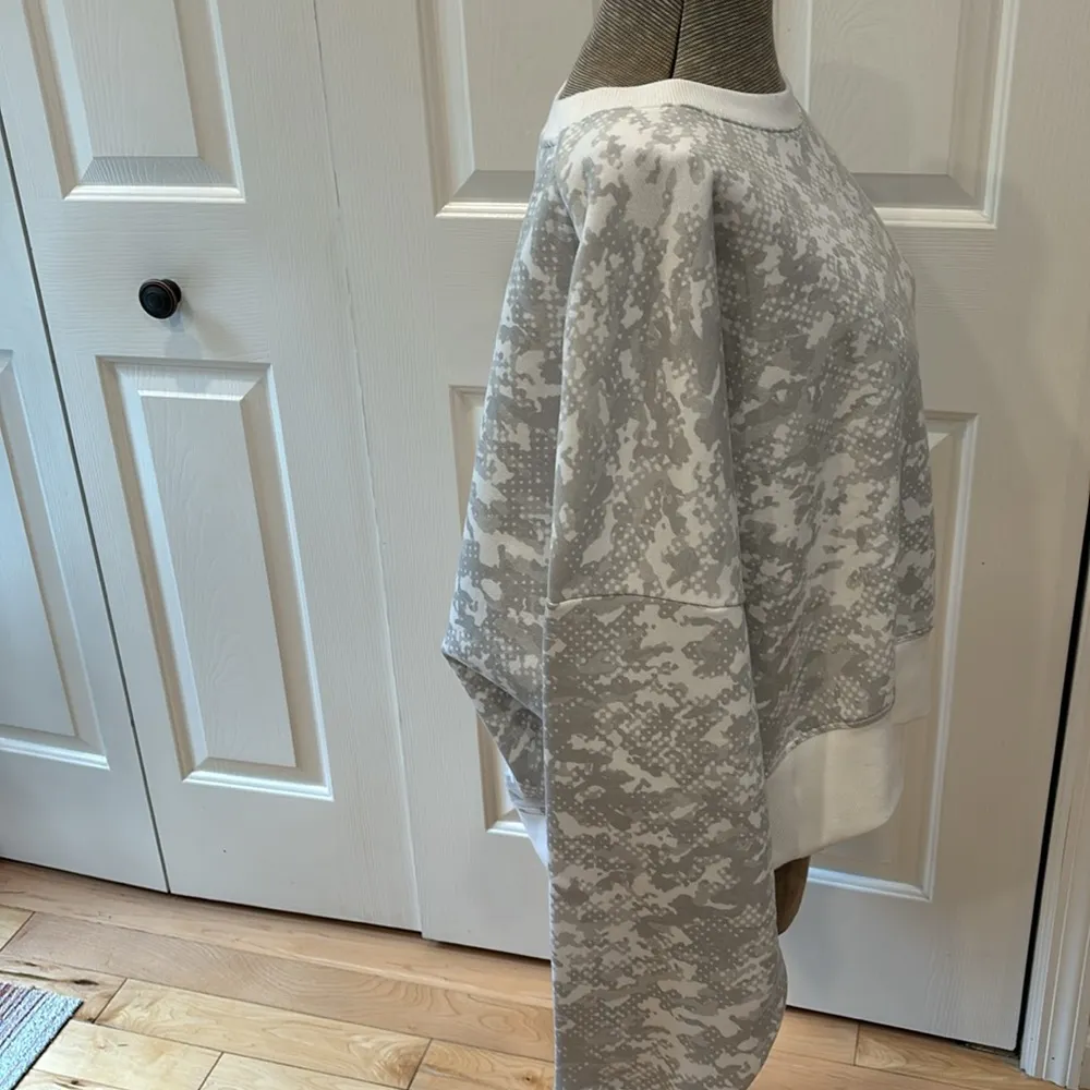 Under Armour rival fleece grey camo long sleeve crewneck sweatshirt - Image 4