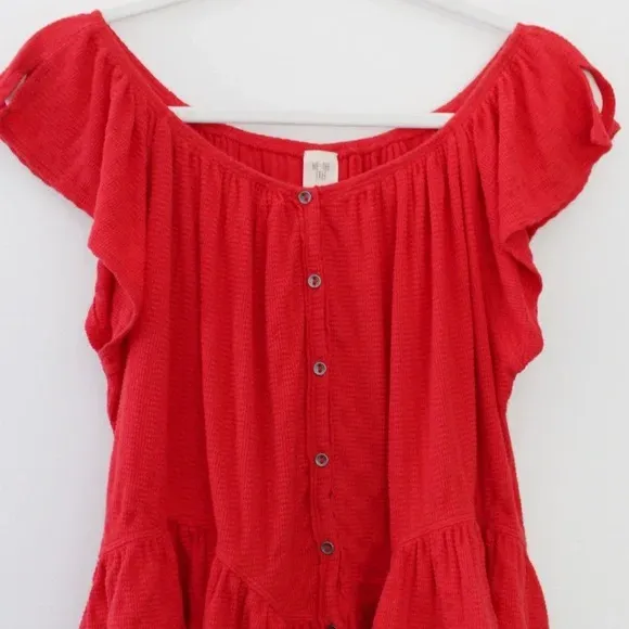 / We The Free Mint Julep Off Shoulder Peasant Top in Cherry Red - Image 5