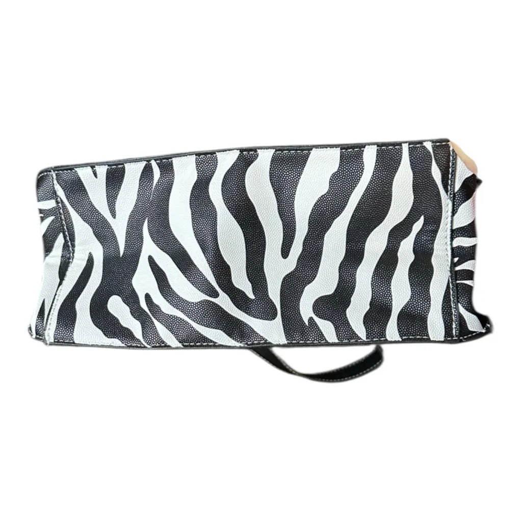 Zebra Print Black & White Hand Bag/Tote w/ Zip Wallet/Pouch/Wristlet - Image 6