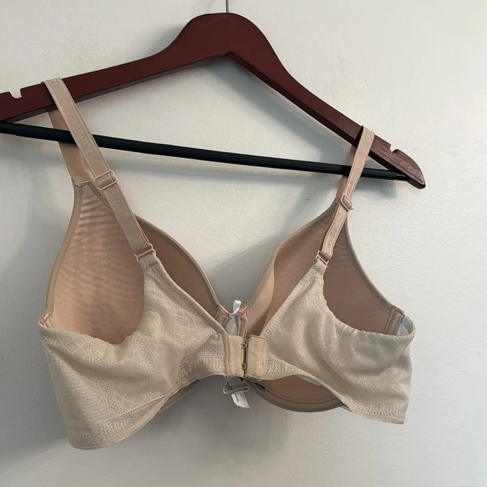 Chantelle C Idéal Back Smoothing Bra - Sz 36 D - Image 5