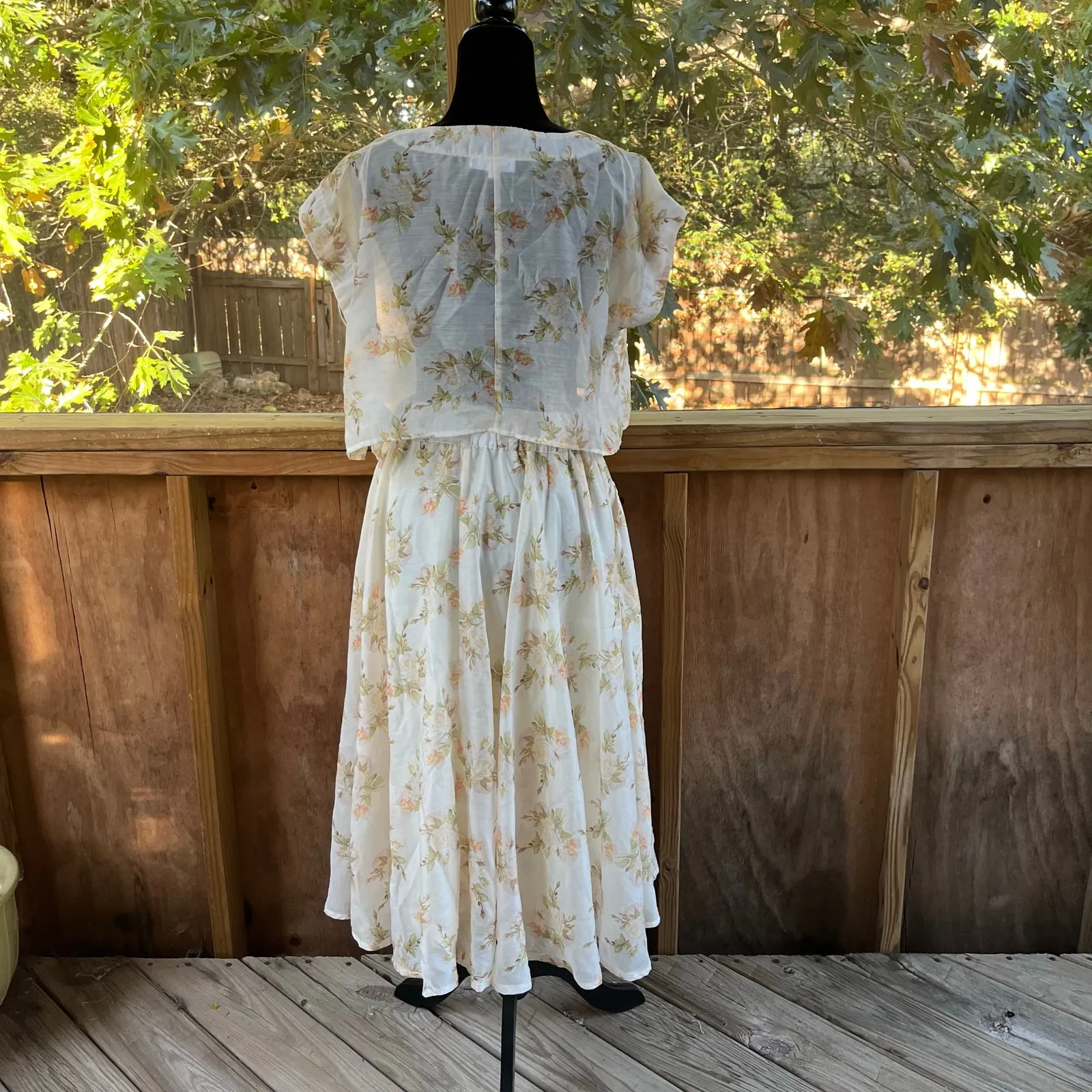 Mable Napheesa Floral Crop Top And Skirt Set Size M Size M - Image 6