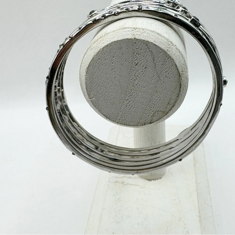 Loft Silver tone hammered rhinestone studded bangle bracelet stack of 5 - Image 7