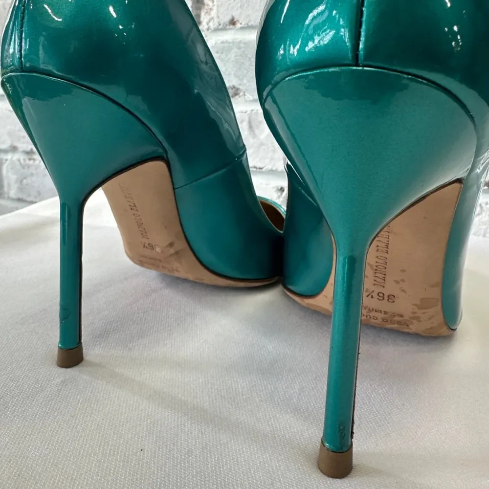 Manolo Blahnik  pump - Image 5