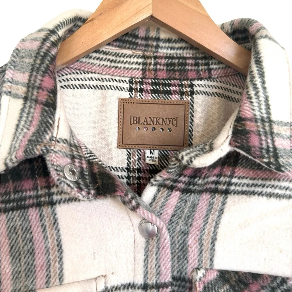 BLANK NYC Plaid Shacket Button Down Jacket Sweater Cream Pink Black Size M - Image 3