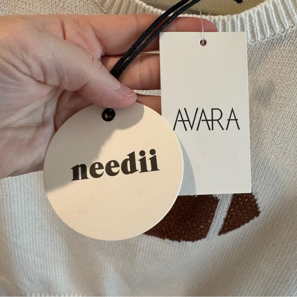 NWT Needii Sleeveless Cropped Rhinestone Football Sweater Large Brown - Image 3