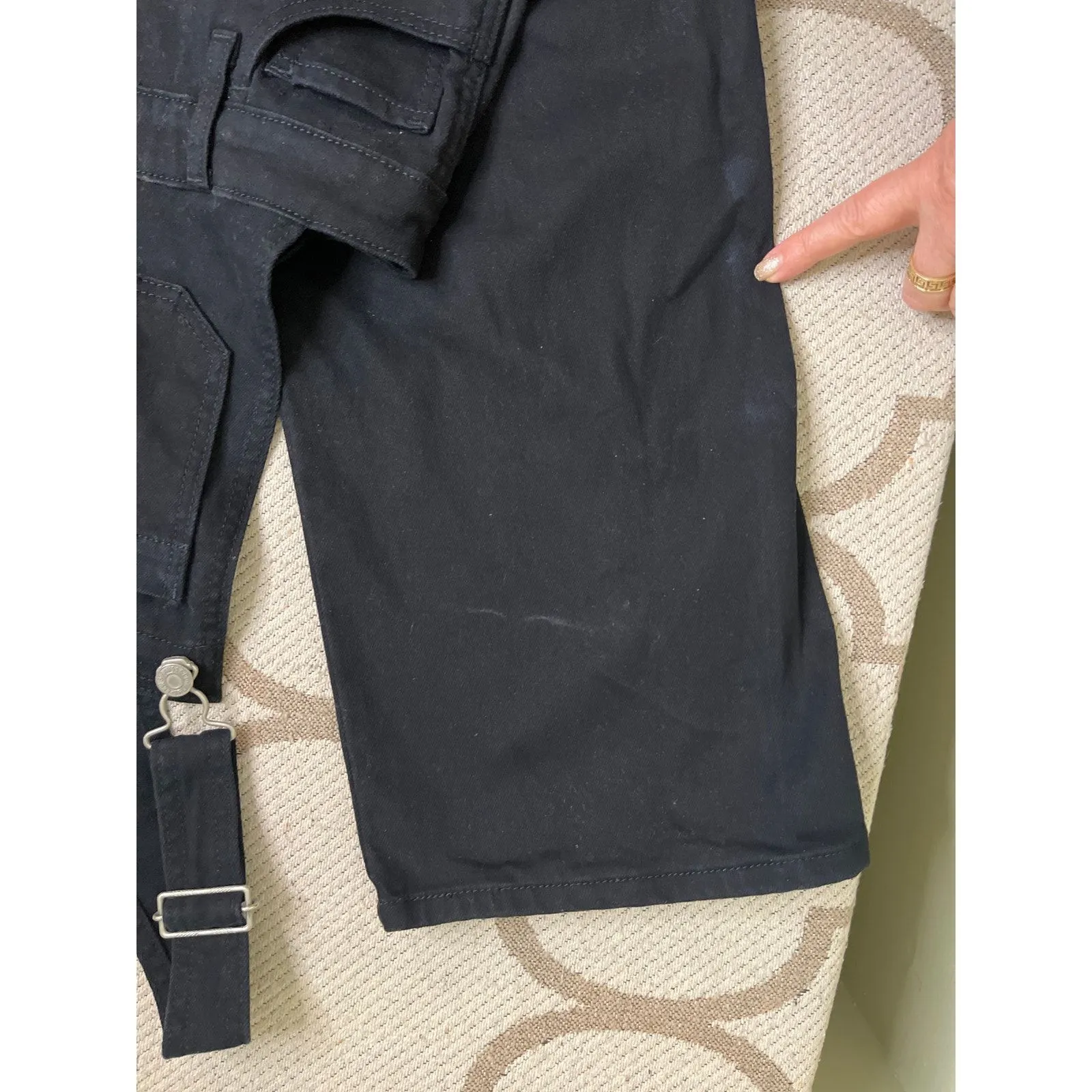 Levi's Premium Black HIGH LOOSE OVERALLS, size 25, MSRP $128, Pc9 - Image 9