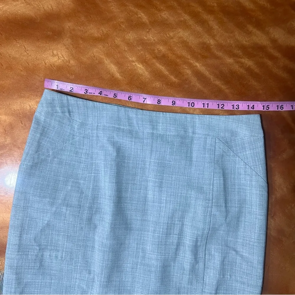 Body by Victoria Gray classic pencil skirt size 4 button embellishment - Image 7