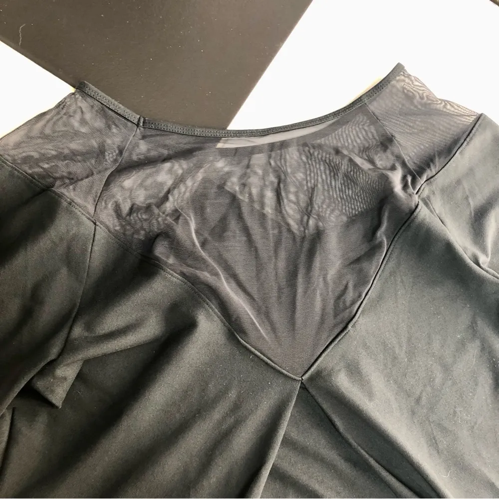 Flashdry Mesh Top Long Sleeve Draped Detail Split Back sz Medium - Image 10