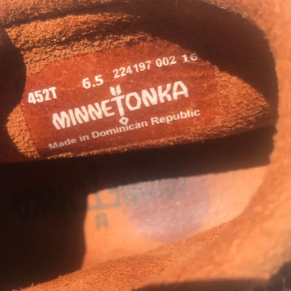 Minnetonka Venice Fringe Suede Boots - Image 10