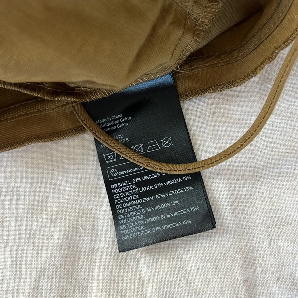 H&M  Cami Strap Cropped Tank Top Size Small in Greenish Tan $30 - Image 7