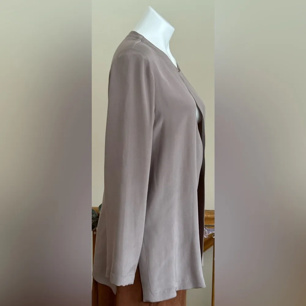 Via Seta Studio Taupe Light 1 Button Jacket 100% Silk Satin Long Sleeves Sz M Size M - Image 5