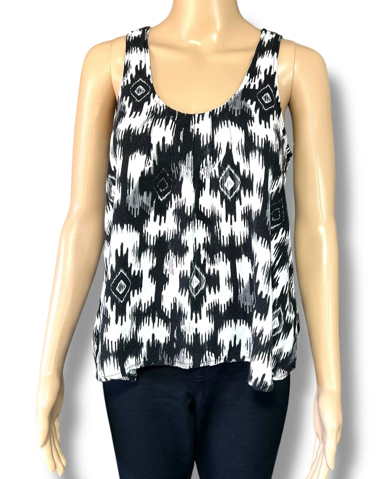 Belle du Jour Womens Tank Top Sleeveless Scoop Neck Pullover Black White Large - Image 1