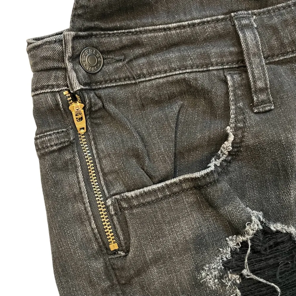 EXPRESS Black Distressed Denim Overall  Shorts, Sz 4 - Image 9
