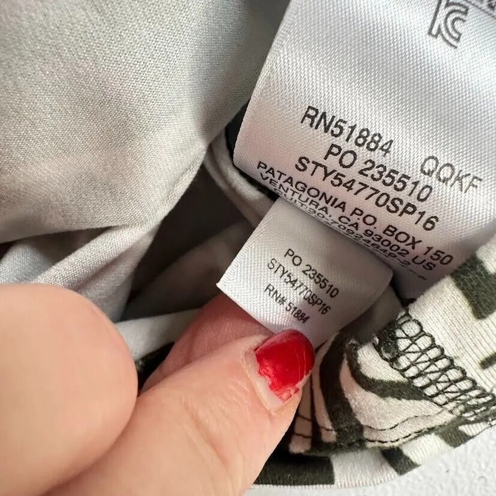 Patagonia Geometric Print Tank Top Built-in-Bra Size Small Athletic Racerback - Image 8