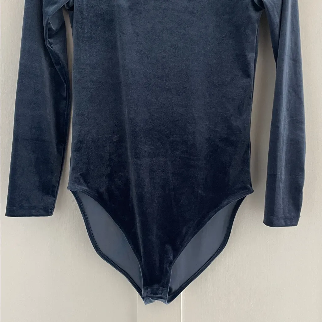 OLD NAVY Velvet Feel Square Neck Long Sleeve Bodysuit Obscure Night Blue Size M - Image 6