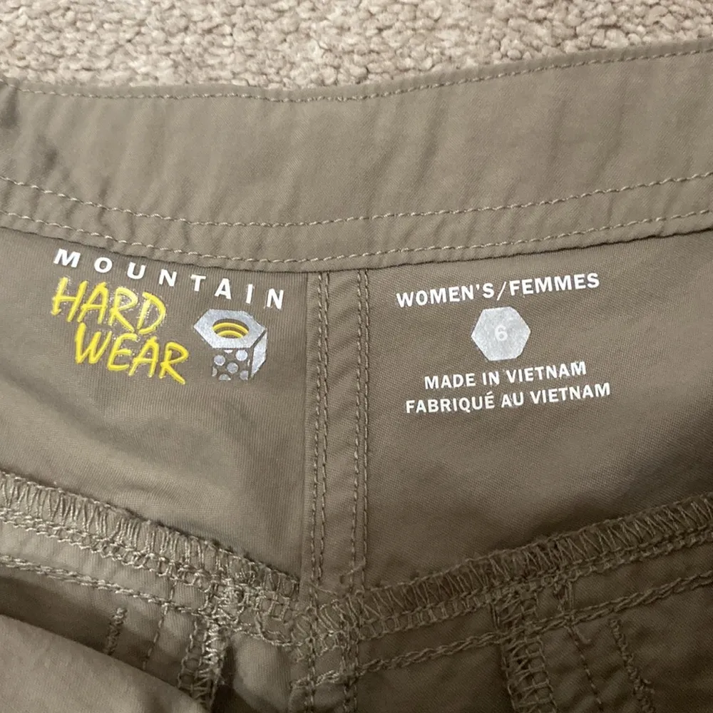 Mountain Hardwear Khaki Hiking Lightweight Nylon Capri Pants Size S - Image 3