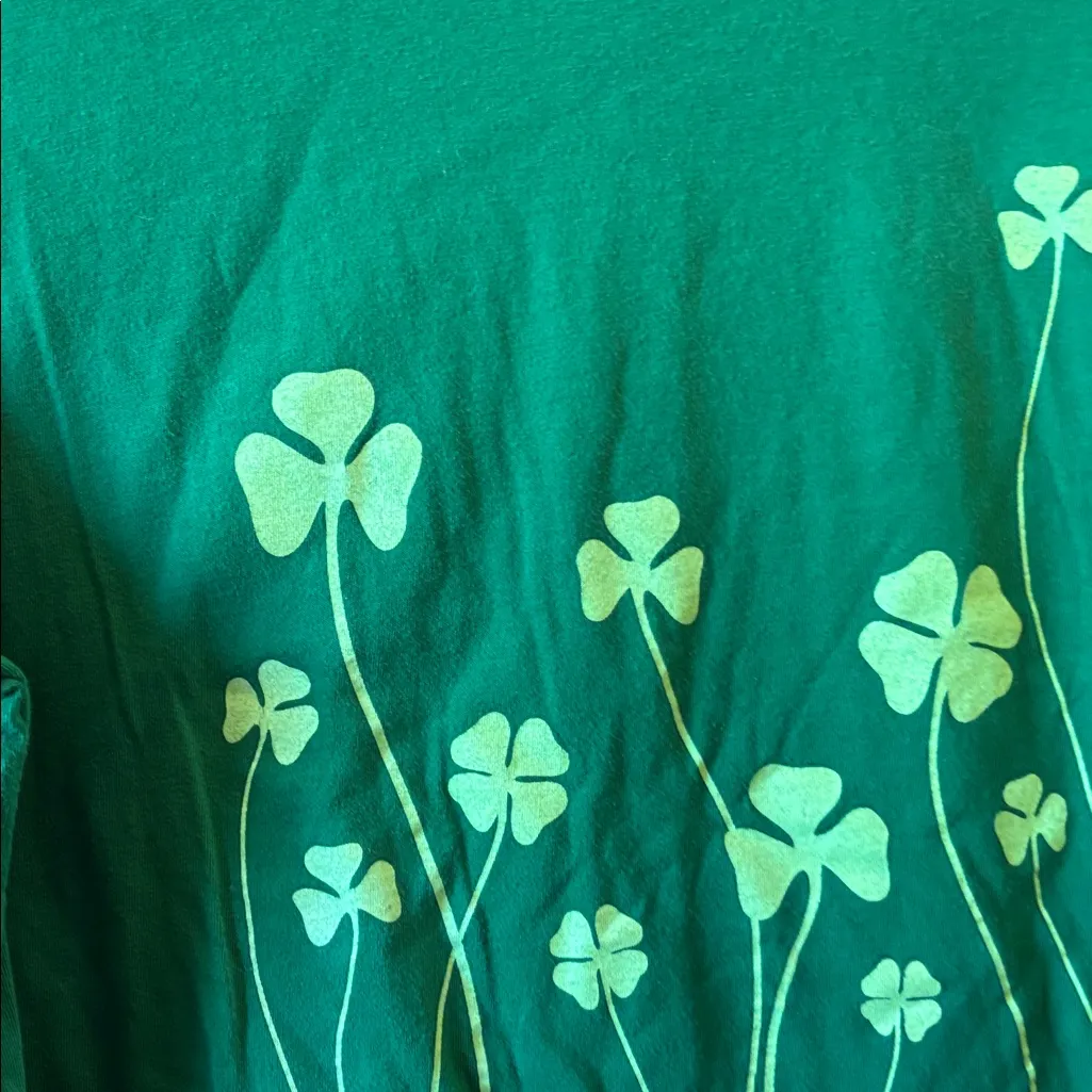 Green Clover ladies Long Sleeve Shirt large Size XL - Image 2