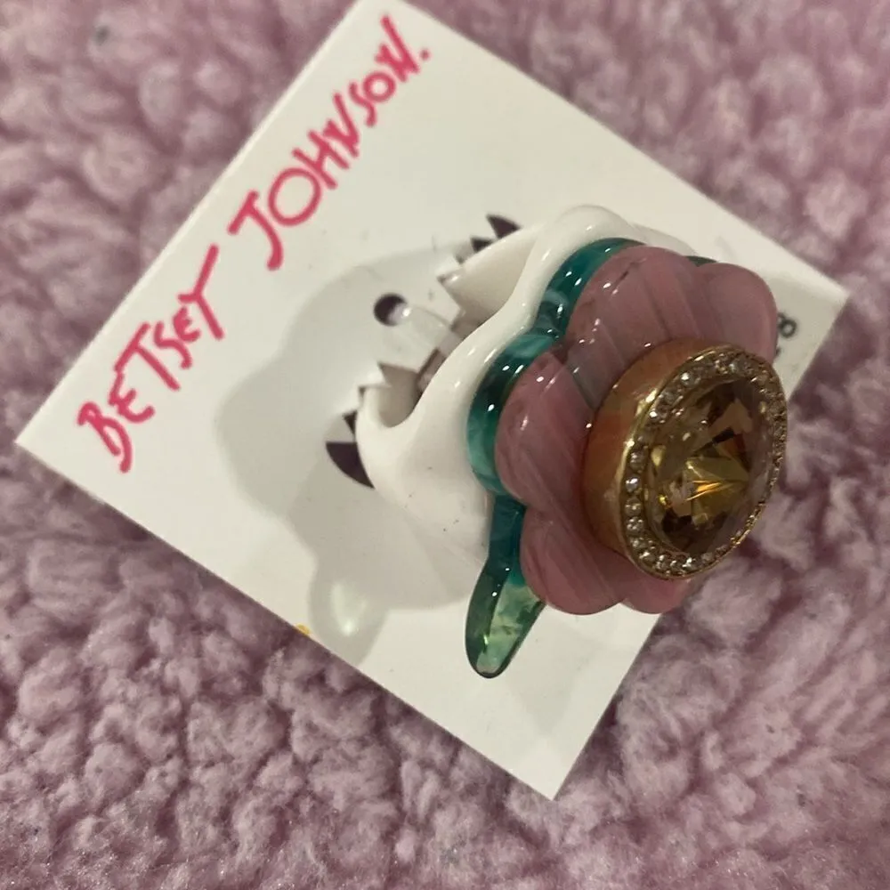 BETSEY Johnson Flower Jewel Ring - Image 3