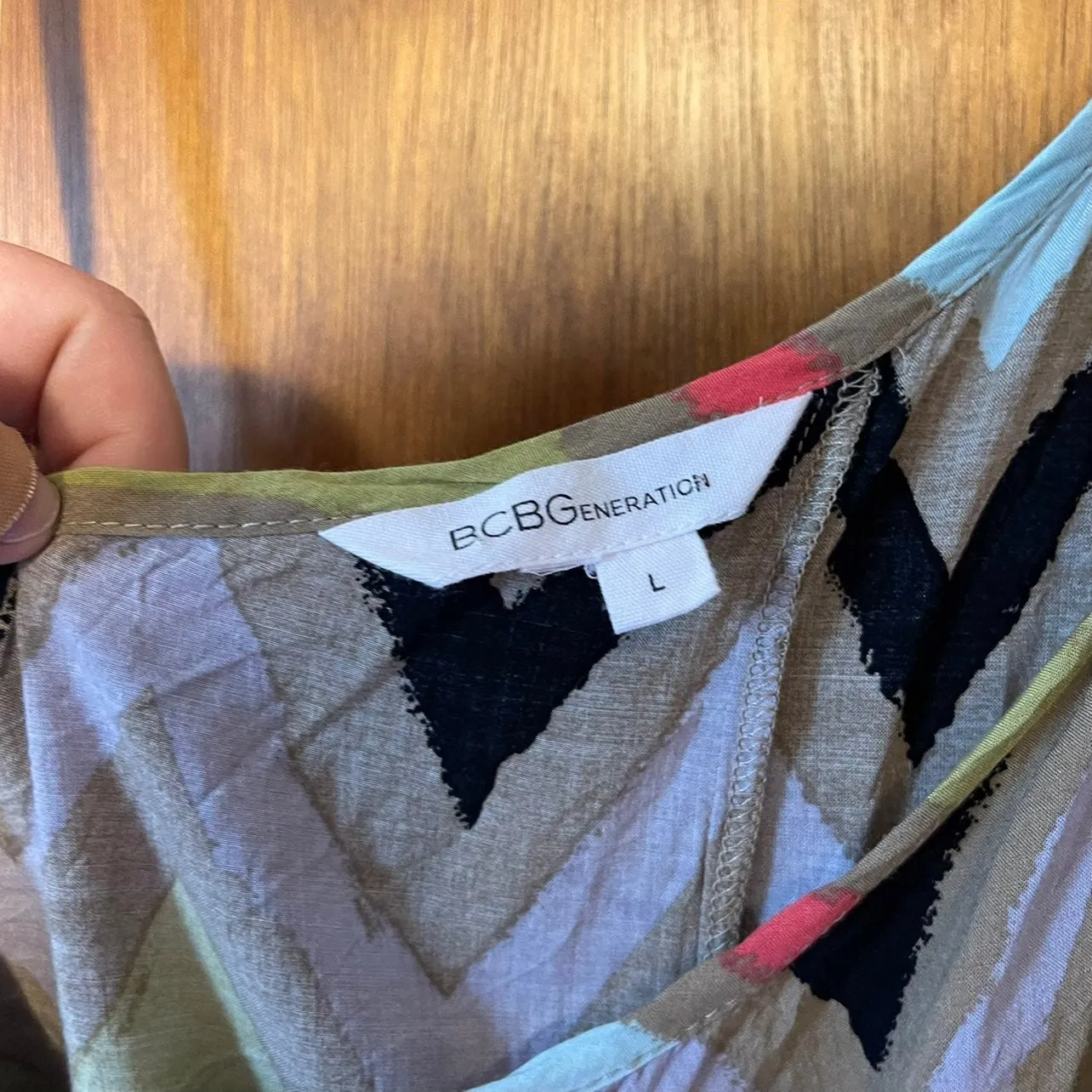 BCBGeneration Woman's Off-Should Patterned Trendy Top Size Large - Image 2