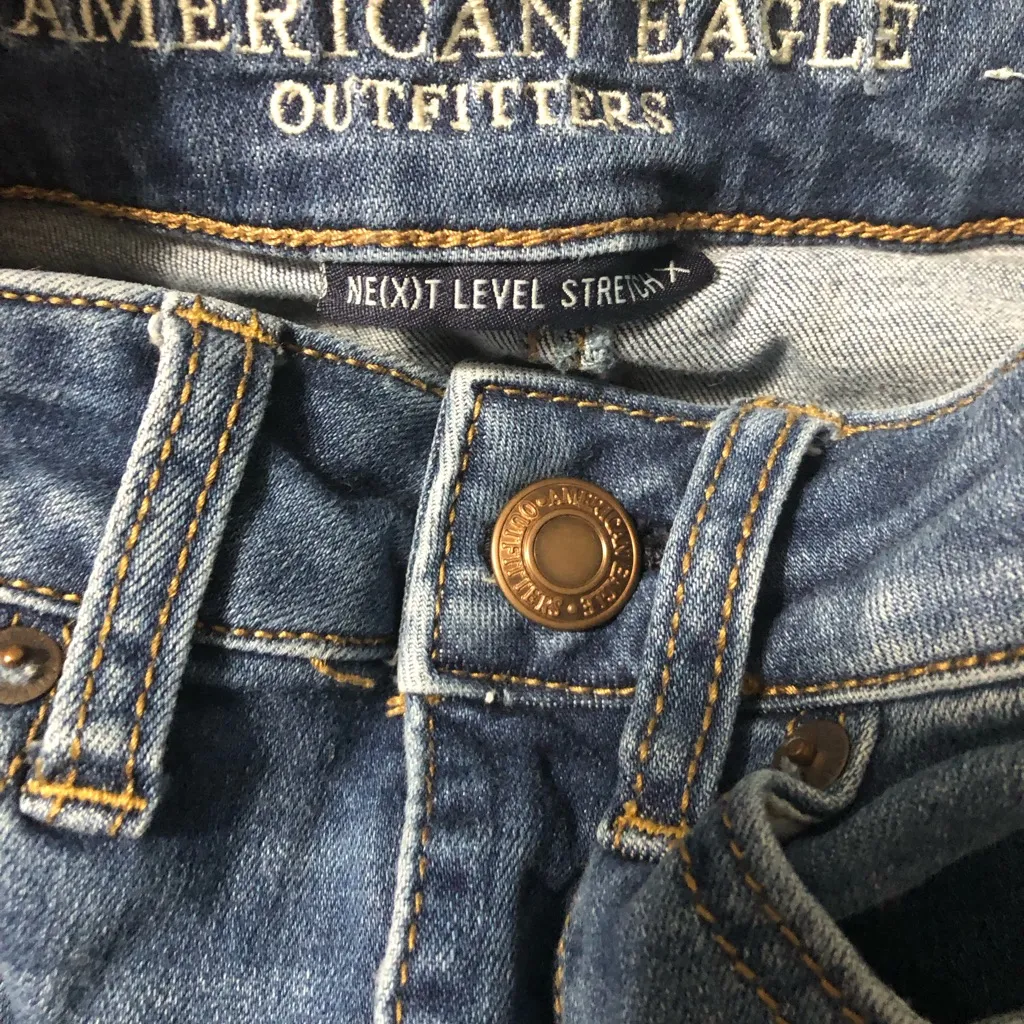 American eagle next level stretch X‎ women’s size 2 cuffed jean shorts - Image 4