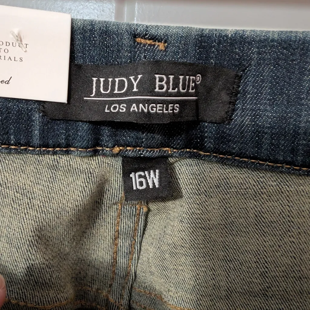 NWT Judy Blue Pull On High Waist Slim Bootcut Women's 16W Medium Wash - Image 4