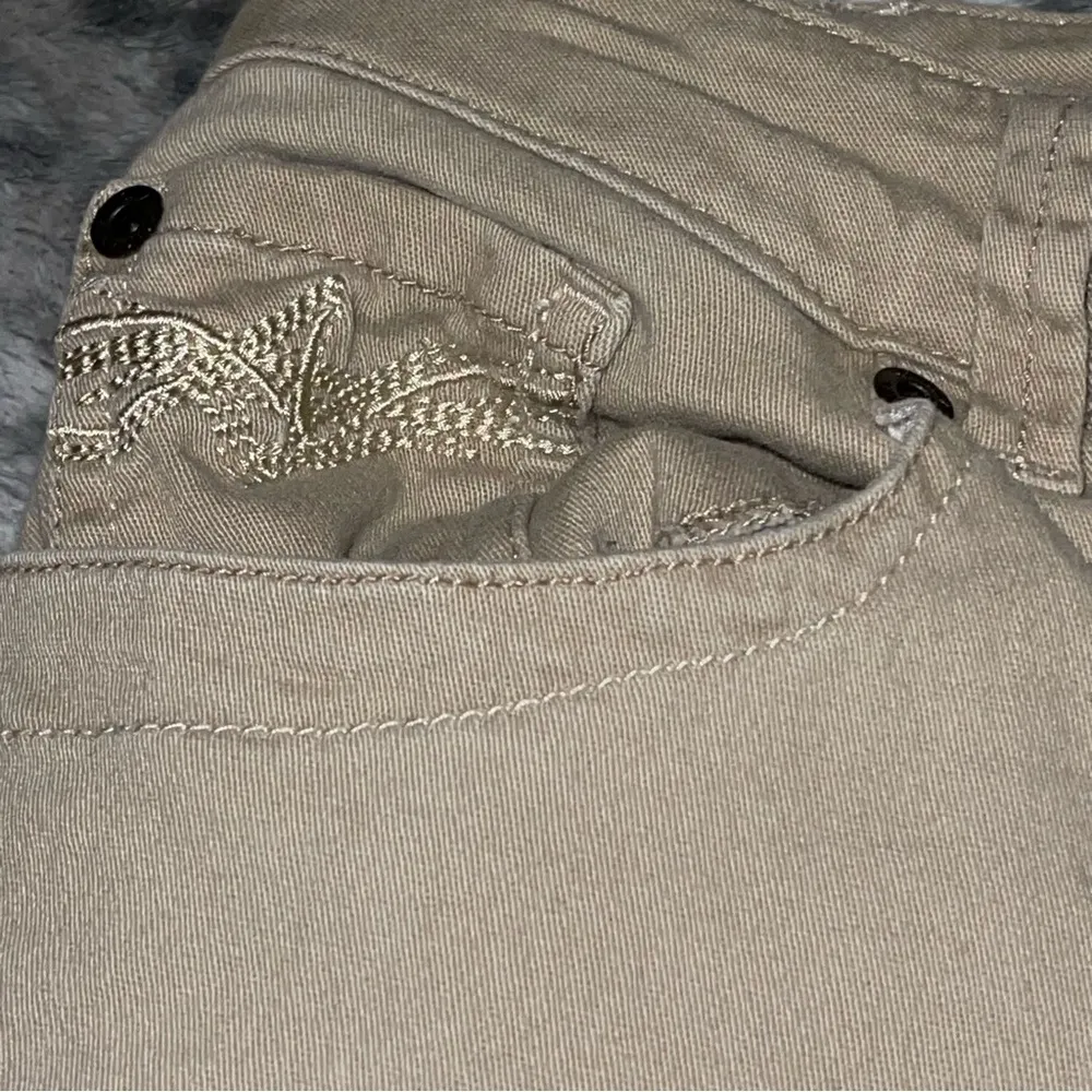 Sonoma Cropped Pants - Image 4