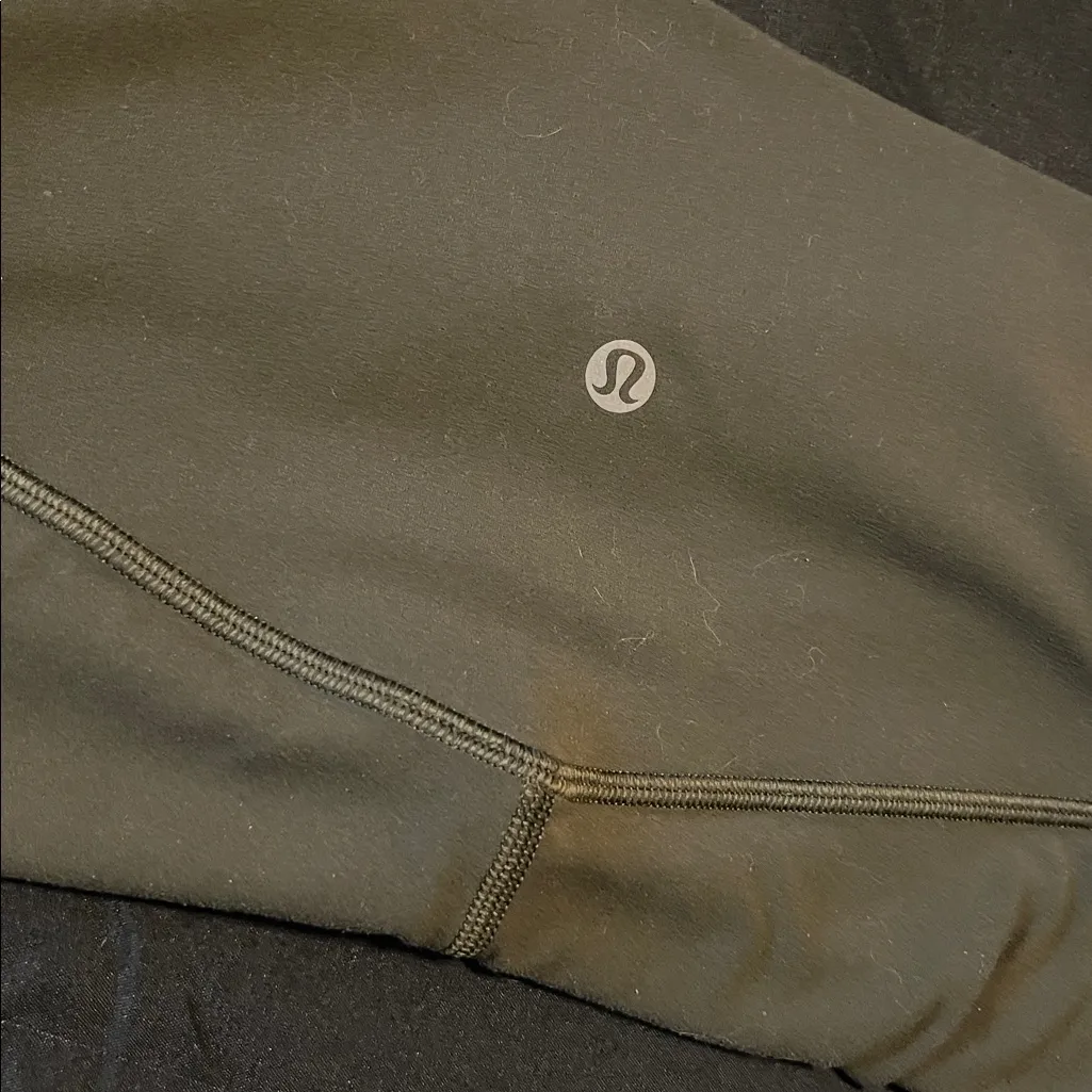 Lululemon Align Crop 21" Leggings in Olive Green - Image 9