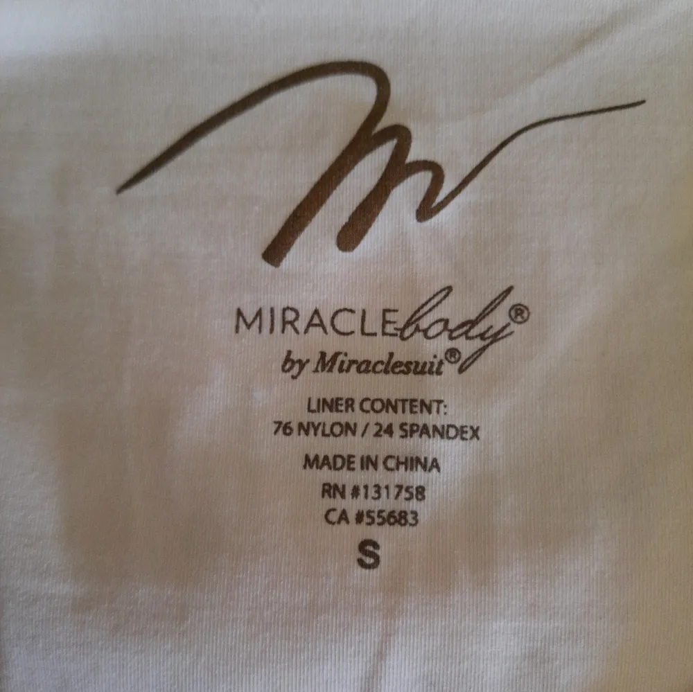 Miraclebody By Miraclesuit Tunic Top Size Small - Image 4