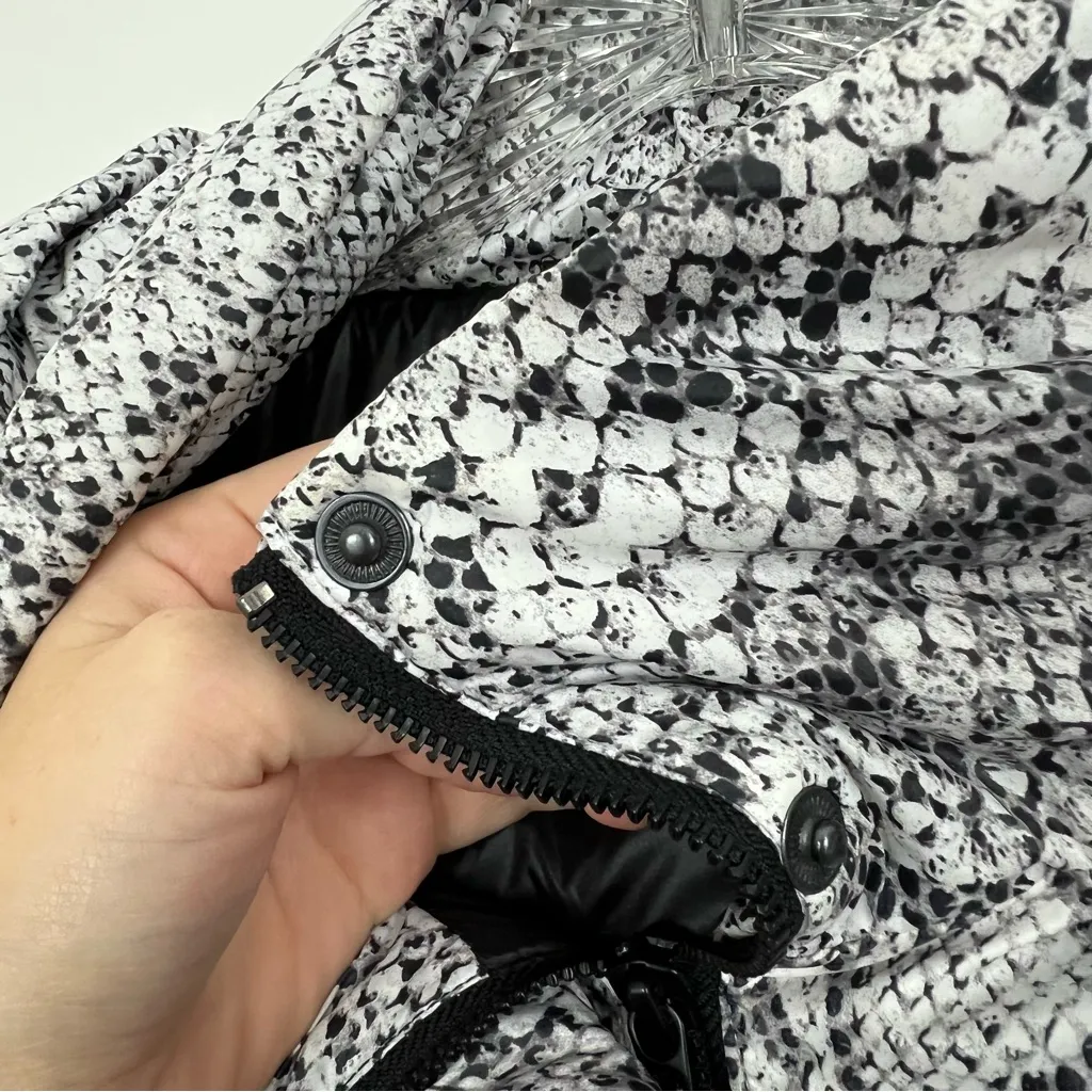 Varley Highland Puff Jacket Contrast Snake Large - Image 10