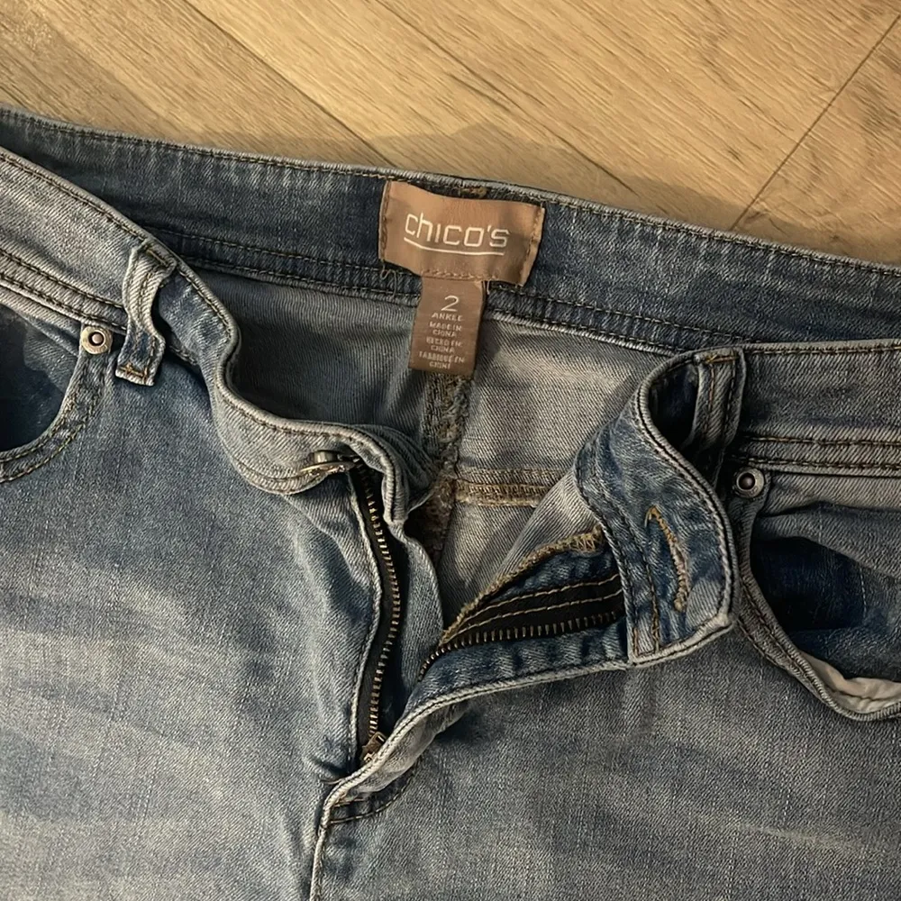 Chico's Light Blue Distressed  Jeans Sz 2 US 12 large - Image 4