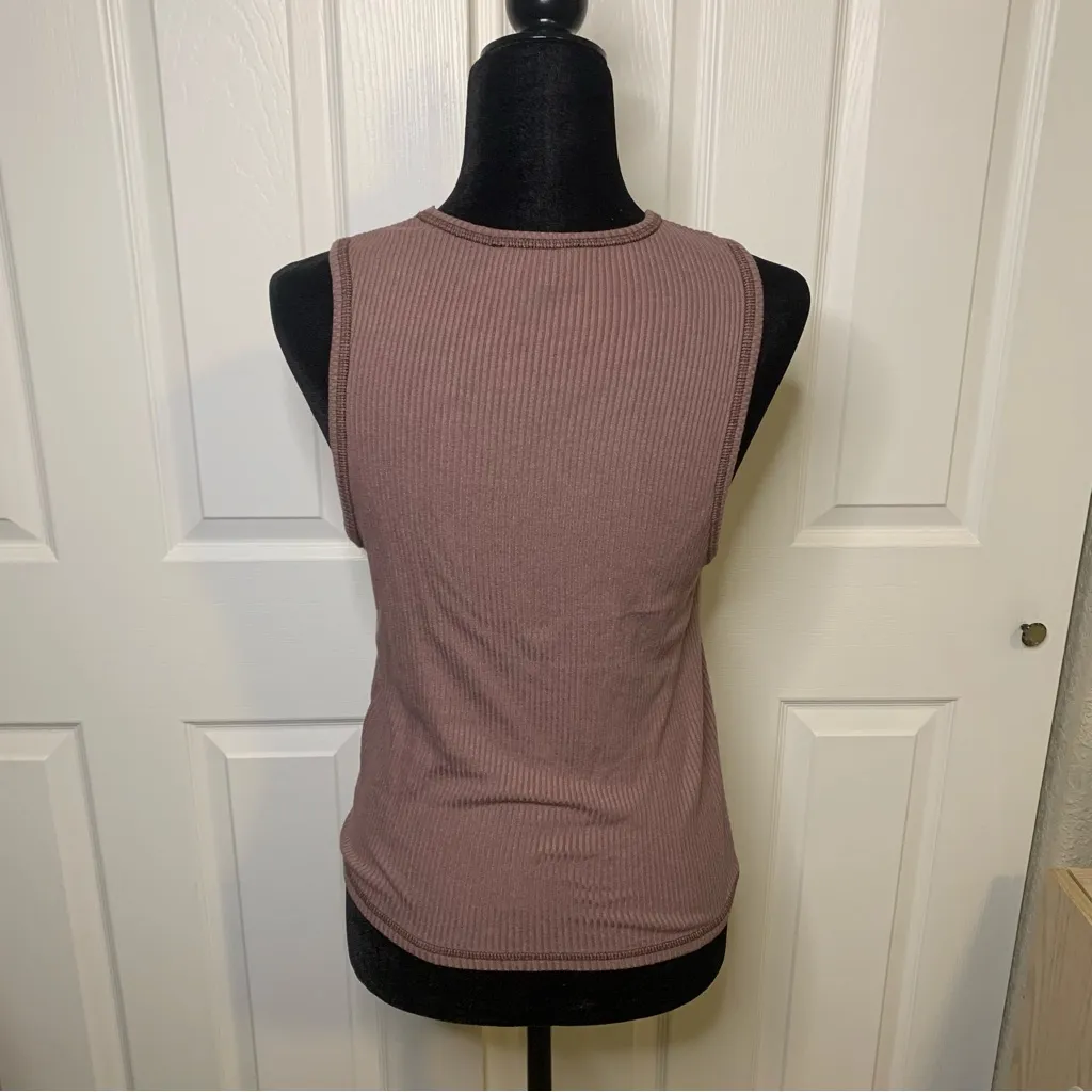 BDG Urban Outfitters 98 Patch Graphic Tank Top - Image 4