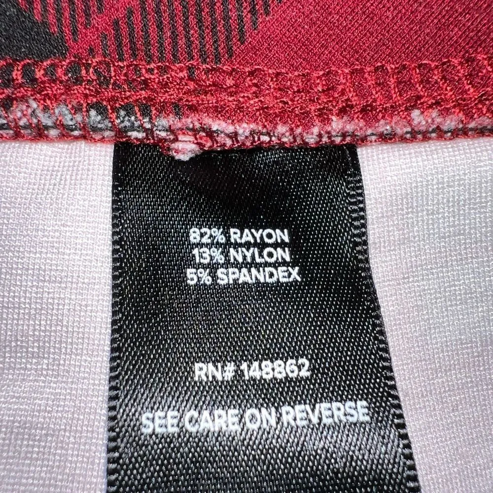 Torrid red plaid capris. Cute style - Image 5