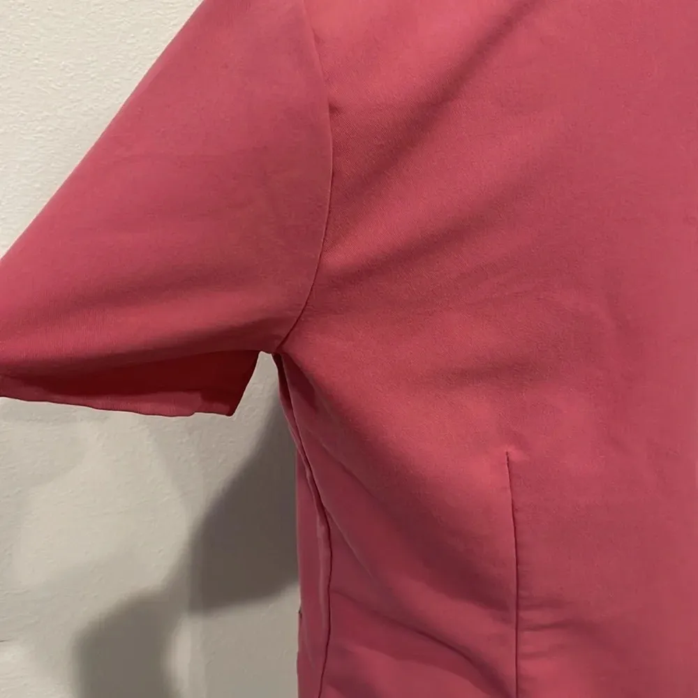 FIGS  Casma Three-Pocket Scrub Top - Image 9