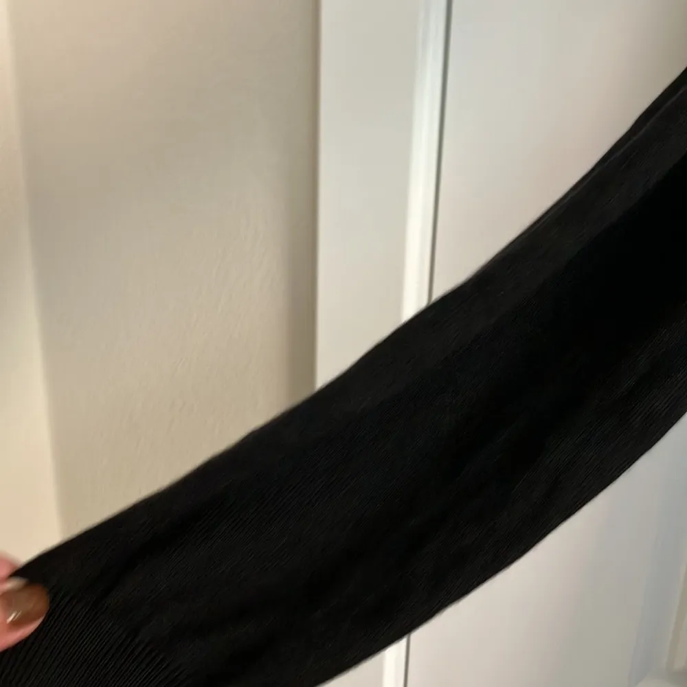 Madison Jules black long sweater lightweight around 37” length pockets - Image 3