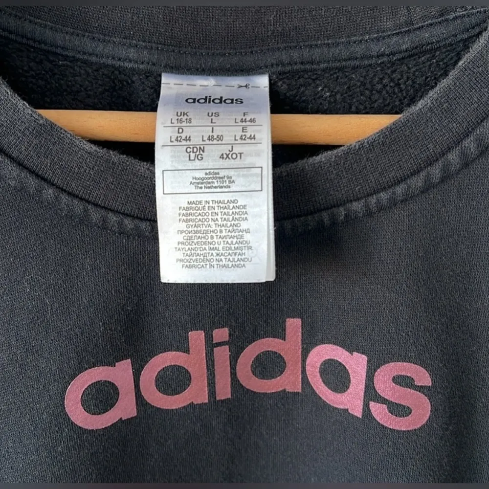 Adidas black Crewneck - Image 5