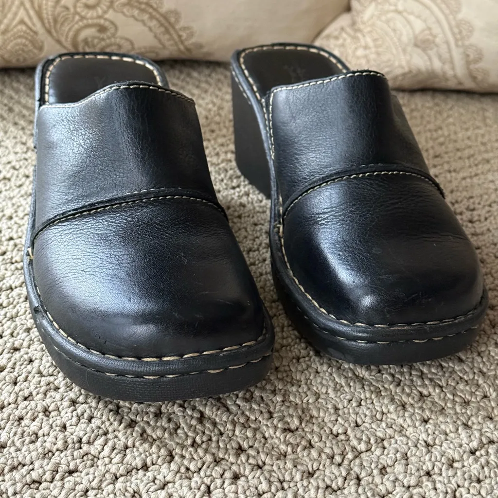Brown’s Landing Black Pebble Leather Open Heel Clogs Mules Size 8 - Image 4