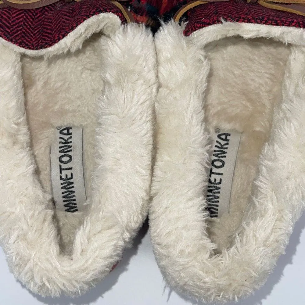 Womens Minnetonka Camp Collar Moc Slipper in Red Autumn Plaid Size 7 Fleece Line - Image 4