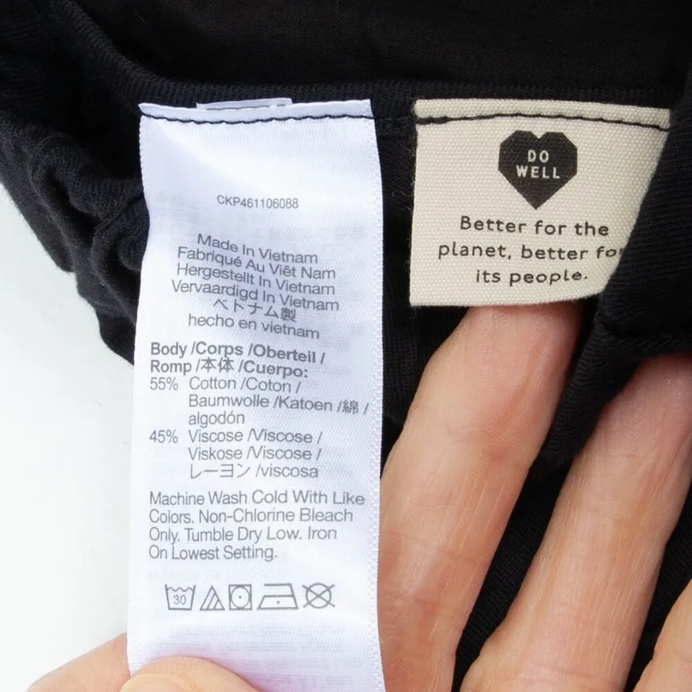 Black High Rise Pull-On Shorts Womens Size Medium - Image 9