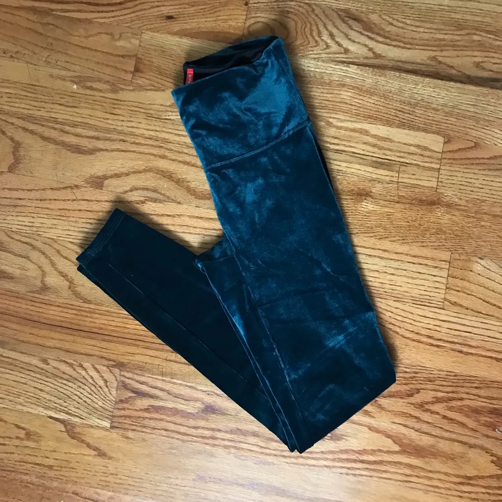 Spanx Dark Green Velvet Leggings - Image 2