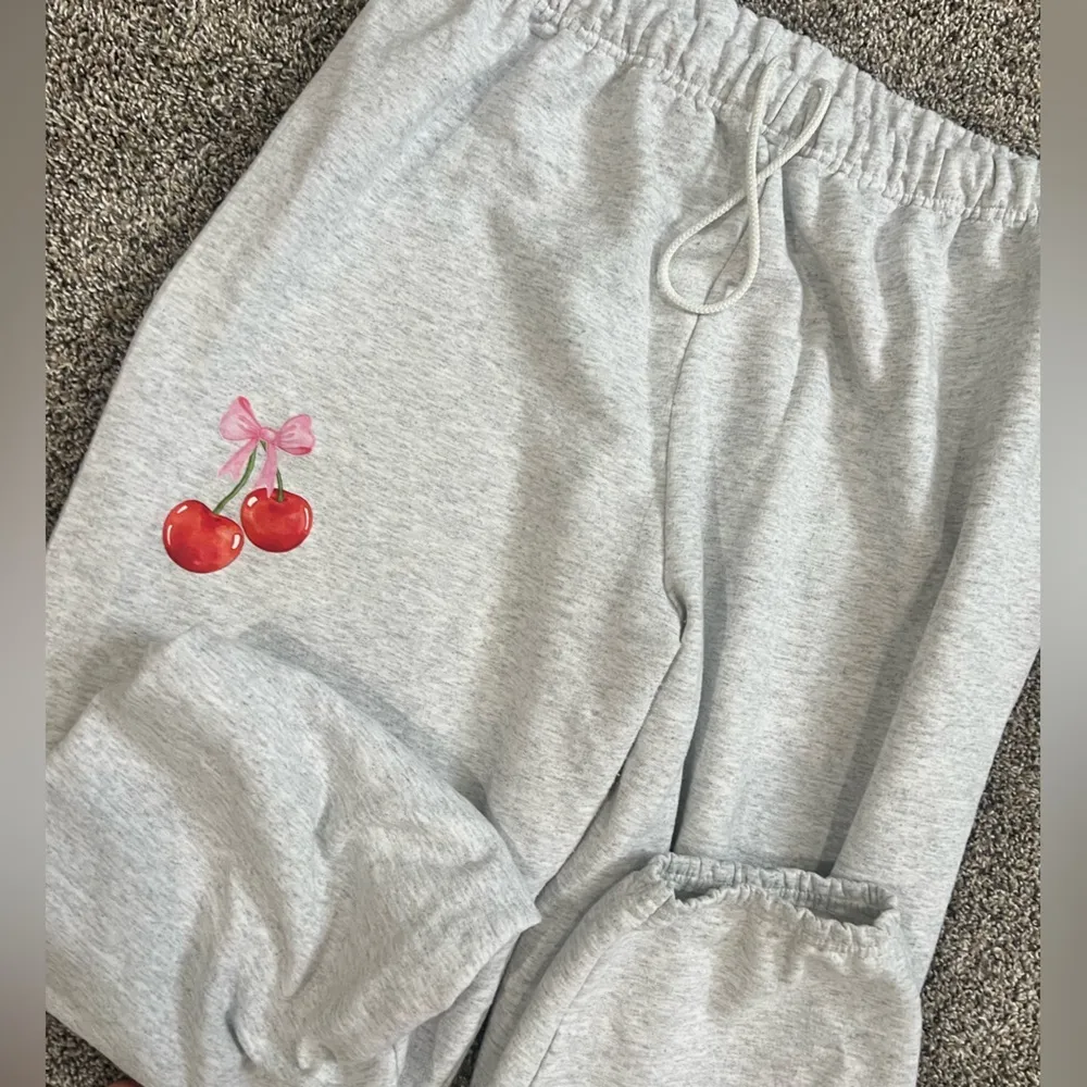 Gray Sweatpants Boutique with Cherry graphic Size XXL - Image 4