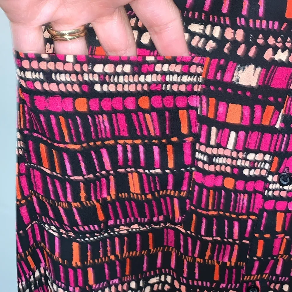 APT. 9 plus size 3X flowy blouse sleeveless button up front pockets - Image 2