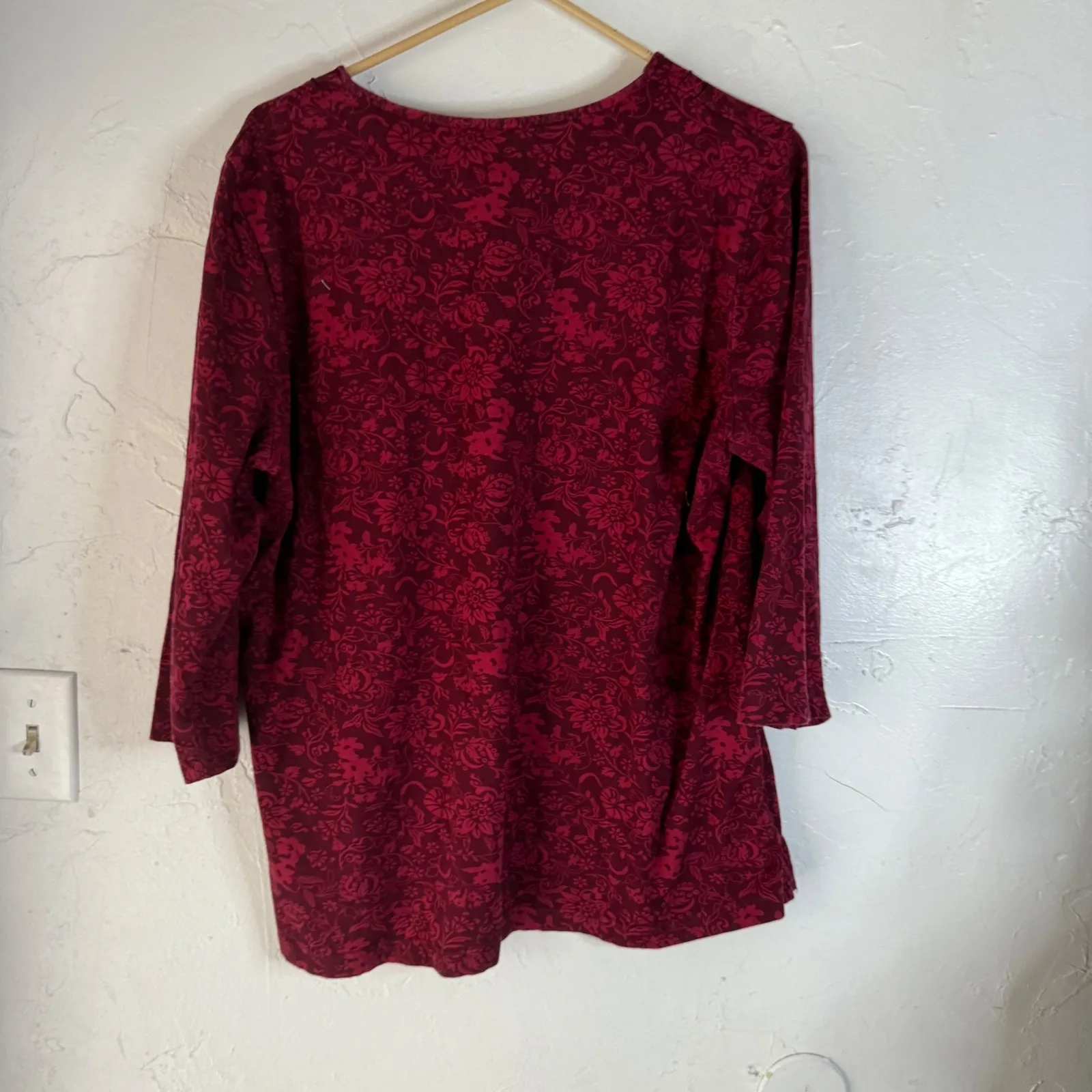 Norm Thompson Women's Burgundy Floral Beaded Neckline 3/4 Sleeve Top XL Red - Image 6