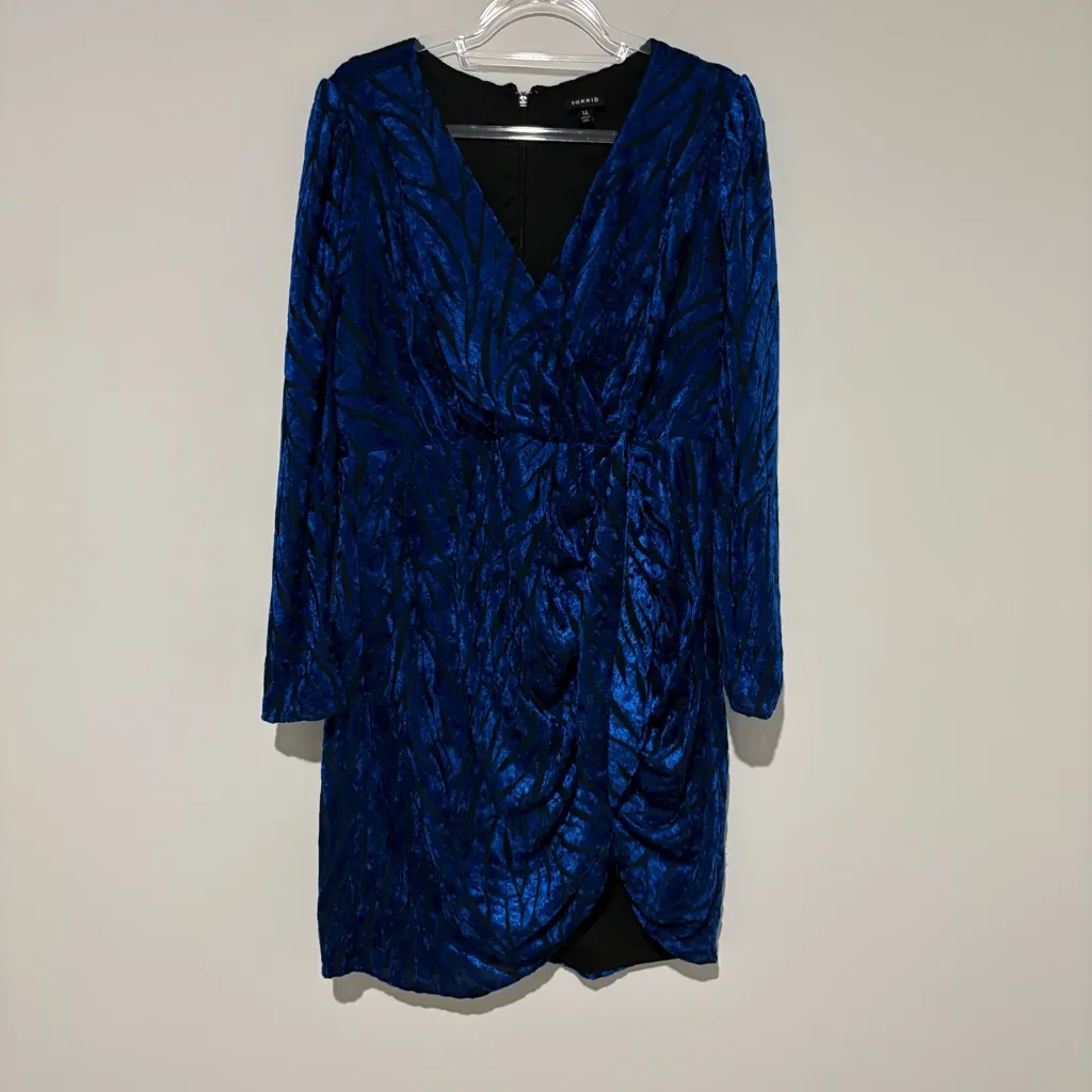 Torrid Zebra At The Knee‎ Velvet High Slit Dress blue black size 14 - Image 2