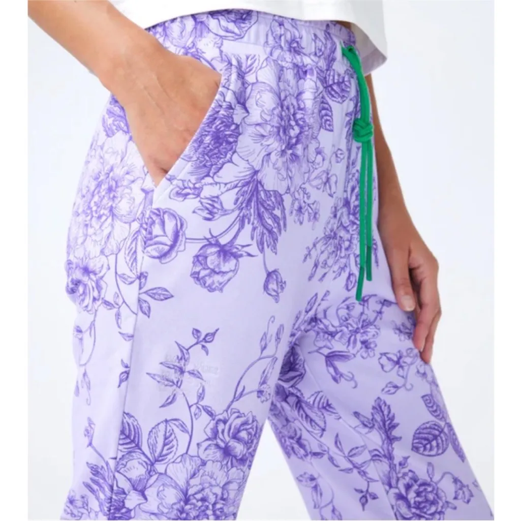 Terez Lavender Floral Jogger Sweatpants Medium - Image 4