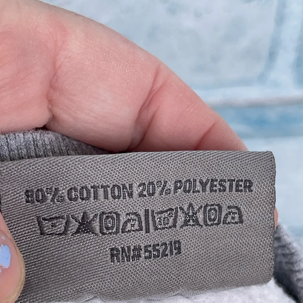 TAYLOR SWIFT THE ERAS TOUR HEATHER GRAY CREWNECK SMALL - Image 4