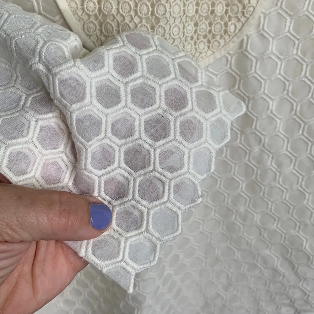 Tory Burch Cream Ivory Tali Honeycomb V-neck Lace Tunic Top Blouse W-772 Sz XS - Image 7